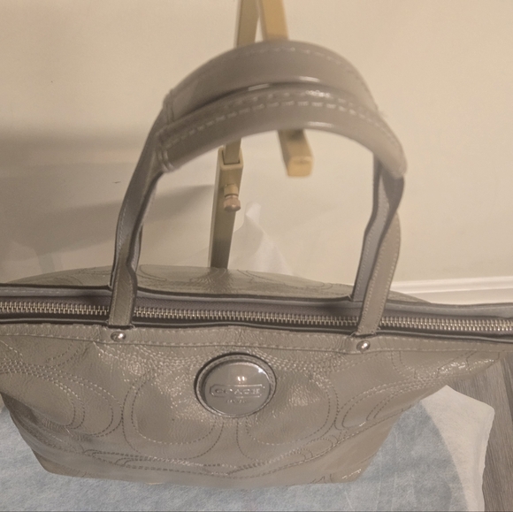 Coach Patent Leather Shoulderbag Tote - Picture 4 of 15